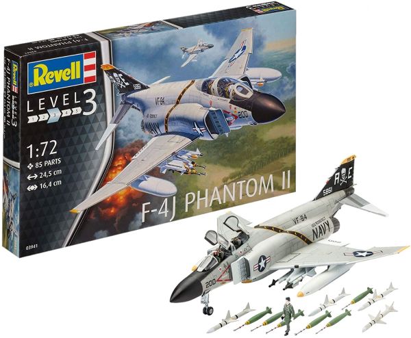 REV03941 - Construye y pinta el avión de combate F-4J Phantom II - 1