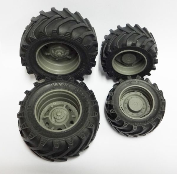 ART04274 - 4 Ruedas Trelleborg - Delanteras 47x24mm - Traseras 62x30mm - 1