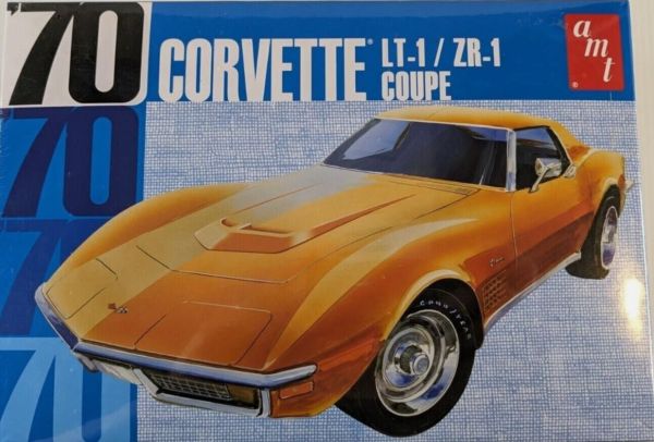 AMT1097/12 - CHEVROLET Corvette LT-1/ZR-1 para montar y pintar - 1