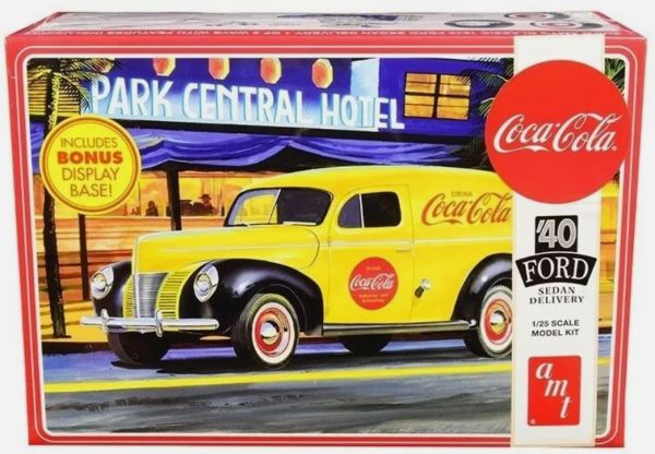 AMT1161/12 - FORD Sedan Delivery 1940 - COCA-COLA para montar y pintar - 1