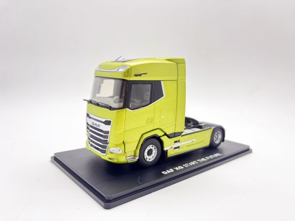 ELI118001 - DAF XG 4x2 amarillo metal - 1