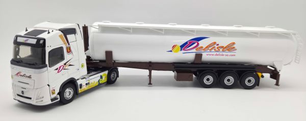 ELI118833 - VOLVO FH Aero 4x2 con cisterna de pulverización DELISLE - 1