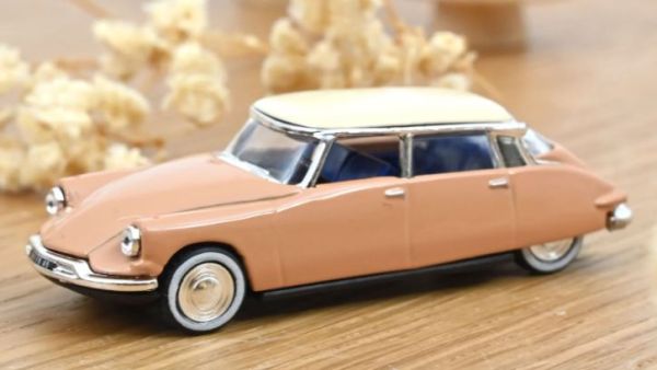 NOREV157090 - CITROEN DS 19 1959 Beige Carey con techo blanco - 1