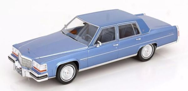 MOD18252 - CADILLAC Fleetwood Brougham 1982 Azul Metálico Claro - 1