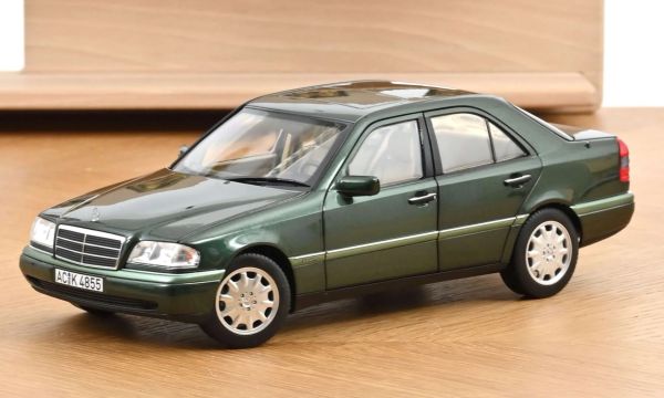 NOREV183372 - MERCEDES-BENZ Clase C 1993 Verde Malaquita - 1