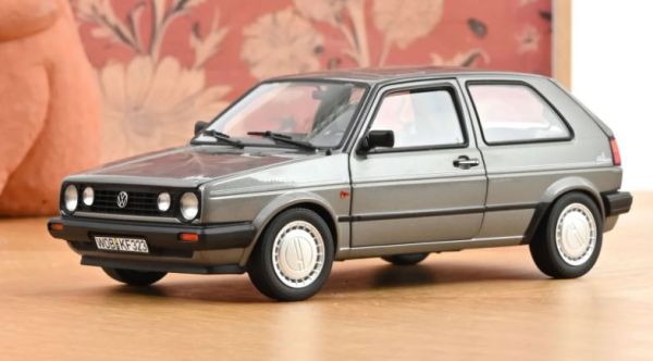 NOREV188564 - VOLKSWAGEN Golf Champion 1990 Gris Metalizado - 1