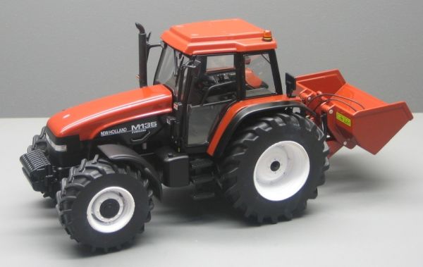 REP095 - NEW HOLLAND M135 con volquete - 1