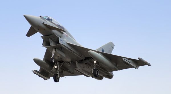 ITA1340 - Avión caza EF 2000 TYPHOON para montar y pintar - 1
