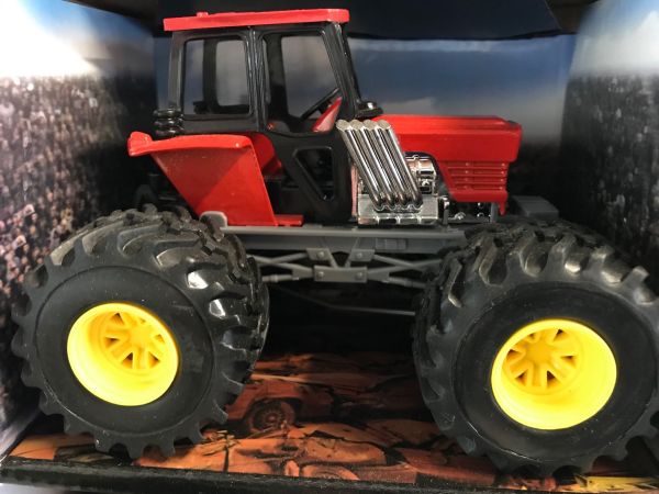 NEW19936E - Camión monstruo tractor rojo y gris - 1