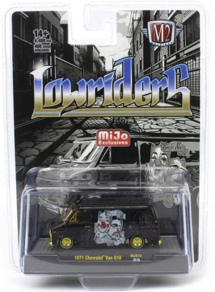 M2M-31500-MJS74-DORE - Chevrolet Van G10 de 1971, negro con llantas doradas, todavía en su blíster. - 1