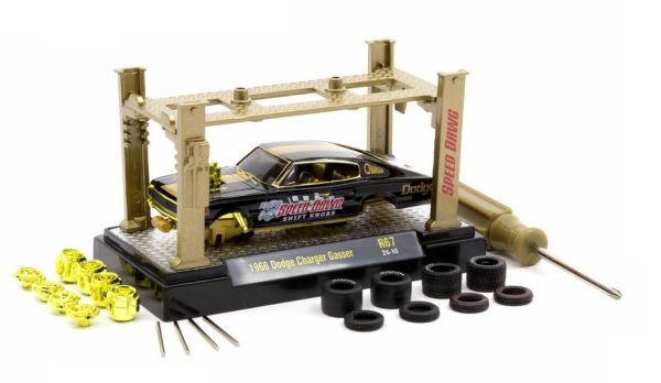 M2M-37000-67-C-DORE - Kit de modelo Dodge Charger Gasser de 1966 en negro y dorado en blíster. - 1
