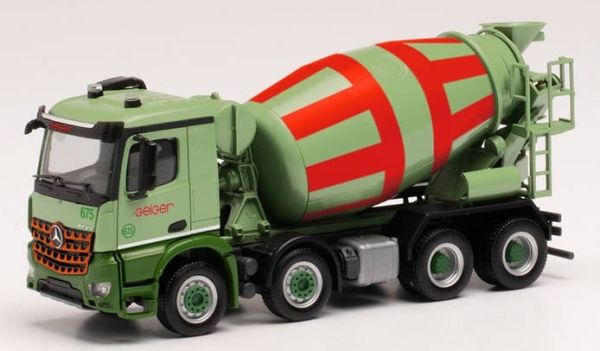 HER314787 - MERCEDES Arocs 8x4 GEIGER spinner - 1