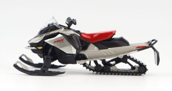 DCM60024 - Motonieve SKI-DOO MXR X-RS (gris y roja) - 1