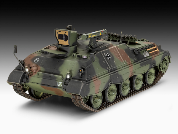 REV63353 - Destructor de cohetes Jaguar 1 para montar y pintar - 1