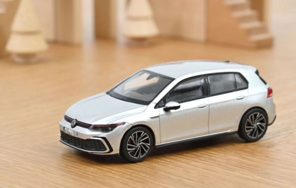 NOREV840139 - VOLKSWAGEN Golf GTI 2020 Reflejo de plata - 1
