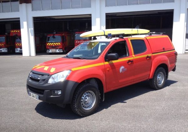 ALARME0030 - Bombero de doble cabina ISUZU D-MAX SDIS 64 Coastal Rescue limitado a 375 ejemplares - 1
