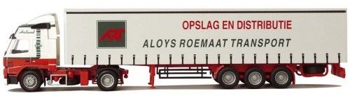 AWM53053 - VOLVO FH12 Globetrotter 4x2 Con Remolque cubierto de 3 Ejes 