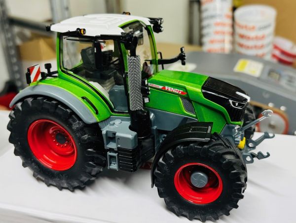 CW0291 - FENDT 728 Vario Verde Natural - 1