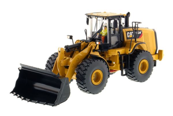 DCM85928 - Cargadora de ruedas CATERPILLAR 966M con conductor y caja metálica - 1