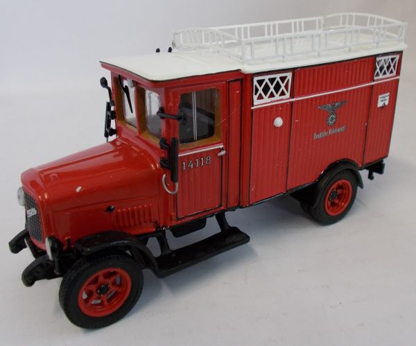 PRX010748 - Furgoneta BERGMANN Red Deutsche Post limitada a 1000 ejemplares - 1