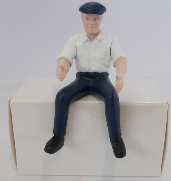 REPFIG05 - Altura del personaje del conductor del tractor 8 cm - 1