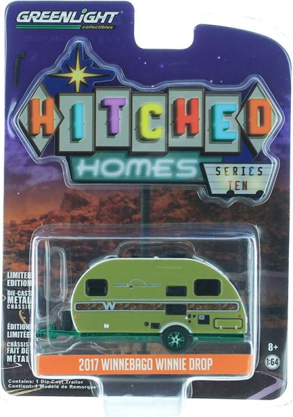 GREEN34100-CVERT - WINNEBAGO Winnie Drop 2017 caravana 1 eje verde y blanco llantas verde Serie Hitchead Versión metal verde vendido en blister - 1