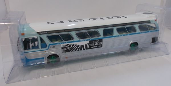 GREEN86544VERT - GENERAL MOTORS 1960S THD #2525 autobús de la película Speed Green Metal Version de 1994 rueda y chasis verde - 1