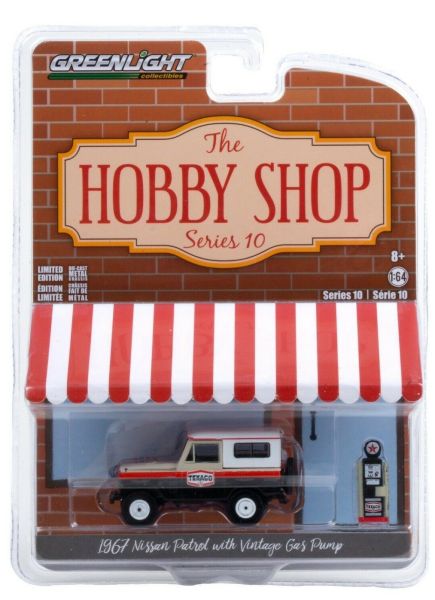GREEN97100-A - NISSAN Patrol 1967 4x4 TEXACO con bomba de gasolina The Hobby Shop Series vendido en blister - 1