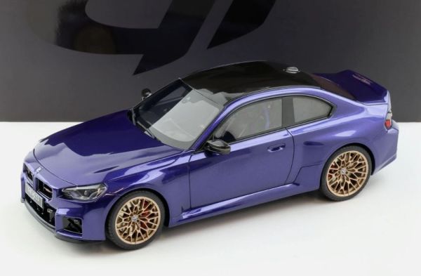 GT552 - BMW M2 CS 2025 Azul Terciopelo y Morado - 1