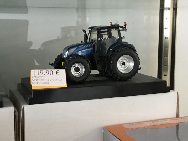 CW0073 - Ruedas anchas NEW HOLLAND T5.140 - 1