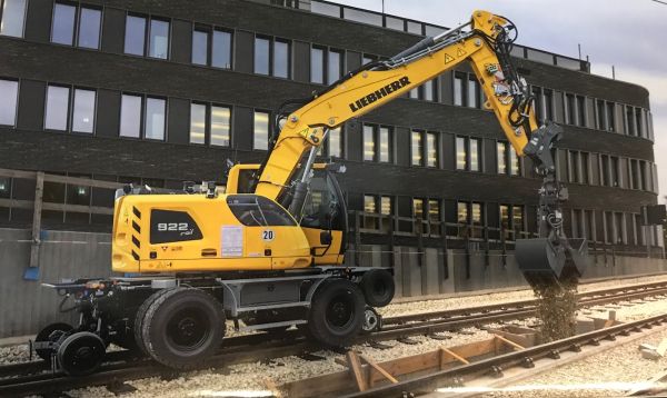 NZG1011 - Excavadora LIEBHERR A922 Carril - 1