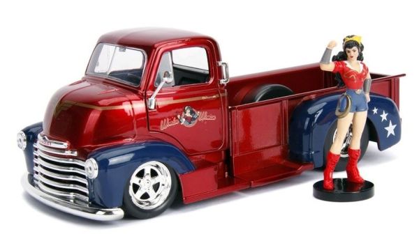 JAD253255010 - CHEVROLET Chevy 1952 DC Comics Wonder Woman Camioneta con figura incluida - 1
