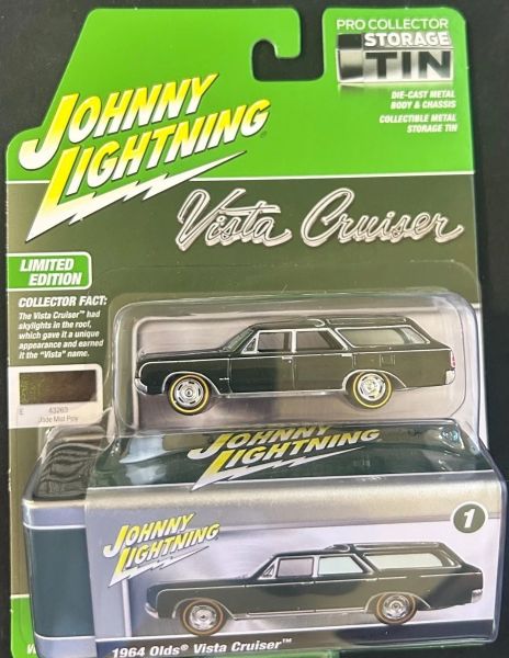 JLCT016B-A - OLDS Vista Cruiser 1964 Verde de la serie COLLECTOR TINS 2025 en blíster - 1
