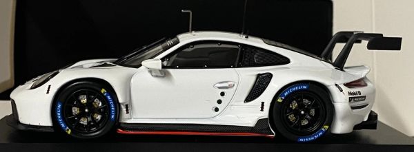 IXO-LEGT43-23011 - PORSCHE 911 RSR Carrocería Lisa Edición Blanca - 1