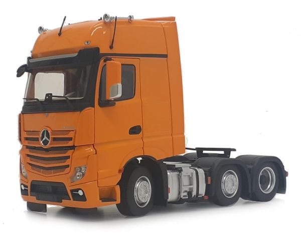 MAR1912-05 - MERCEDES Actros Gigaspace 6x2 Amarillo - 1