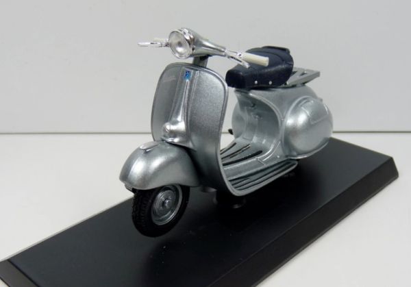 MAGVES0043 - VESPA 150 1957 Gris - 1