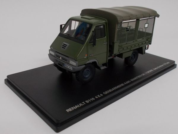 PER722 - RENAULT Master B110 4x4 transporte de tropas gendarmería caqui limitada a 150 ejemplares - 1