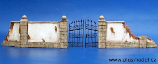 PLS007 - Muros en ruinas con portones en kit para montar y pintar medidas 22 x 8 cm - 1