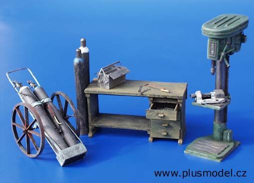 PLS094 - Accesorios de taller con banco de trabajo y herramientas de soplete y taladro de banco en miniatura para ensamblar y pintar - 1