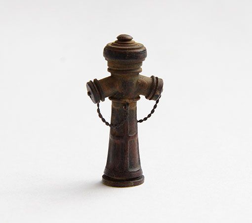 PLSEL027 - 2 hidrantes en miniatura de 3 cm para pintar - 1