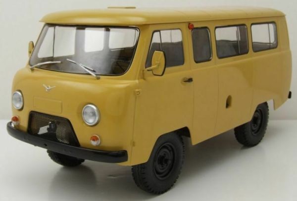 PRXPCL47075 - Minibús crema UAZ 452 - 1