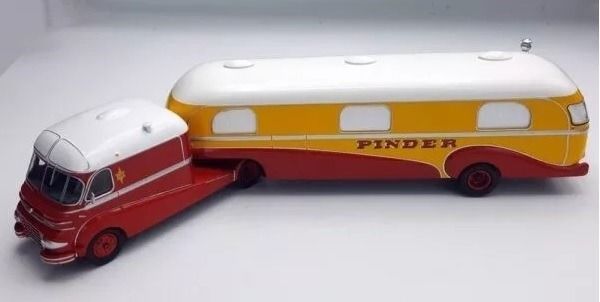 MAGPINC03-C04SET - FORD F798 4x2 con remolque 1 Eje Circo PINDER - 1