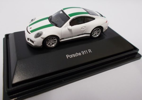 SCH26300 - PORSCHE 911 R blanco con franjas verdes - 1