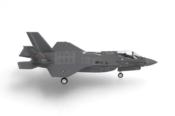 HER573603 - LOCKHEED Martin F-35A Lightning II Real Fuerza Aérea Danesa Escuadrón 727 Base aérea de Skydstrup - 1