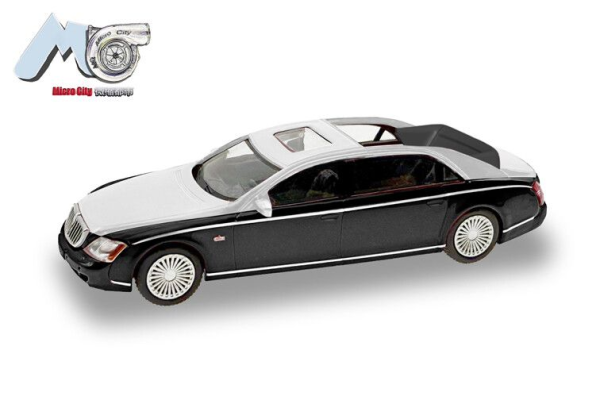 HER87MC000026 - MAYBACH 62S 2002 negro y plateado - 1