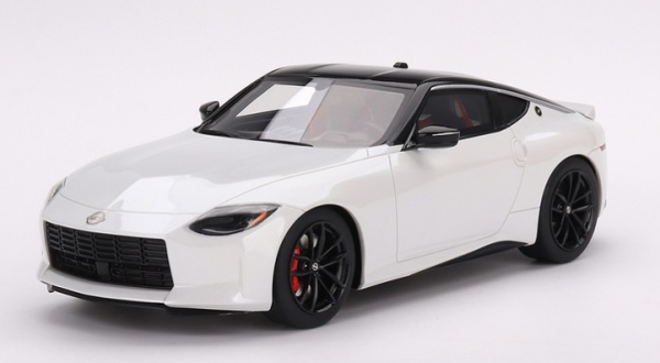 TS0391 - NISSAN Z Performance 2023 Everest blanco LHD - 1