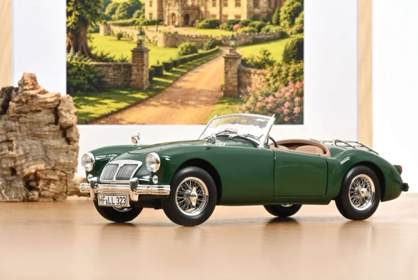 NOREV182610 - MGA 1955, verde British Racing - 1