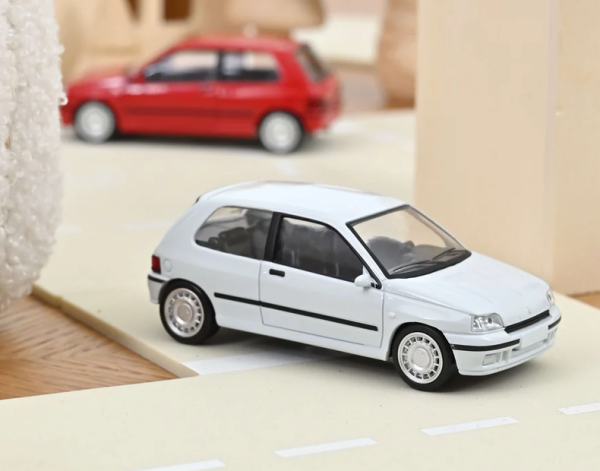 NOREV517524 - RENAULT Clio 16S 1991, blanco Jet-Car - 1