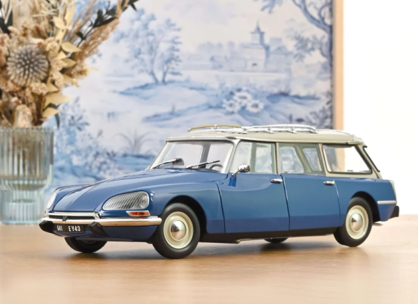 NOREV181772 - CITROËN Break 21 1970, azul Danubio - 1