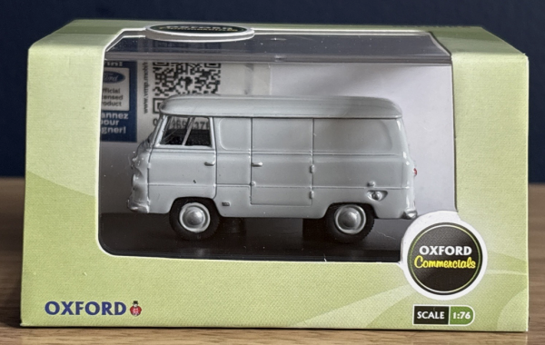 OXF76FDE010 - FORD 400E de transporte gris - 1